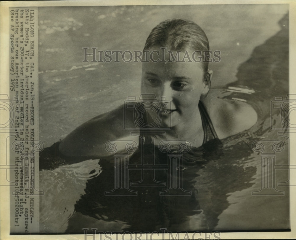 1975 Press Photo Kathy Heddy sets new American 200-meter individual medley mark.- Historic Images