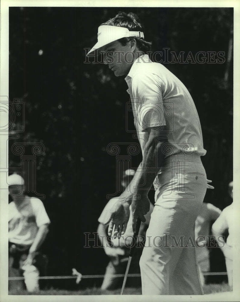 1983 Press Photo Professional golfer Gary Koch of the United States on the green- Historic Images