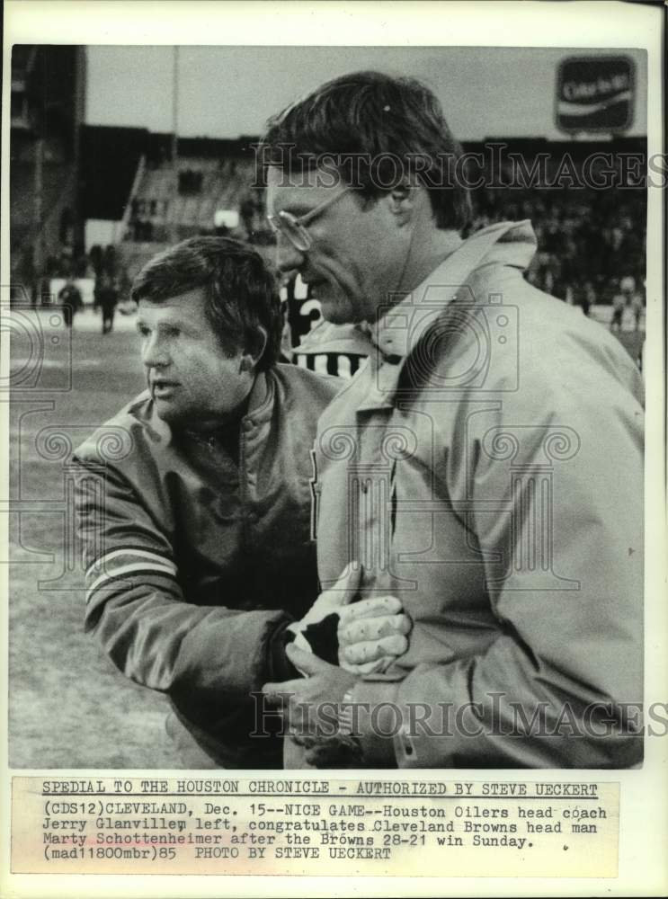 1985 Press Photo Jerry Glanville congratulates Marty Schottenheimer after game- Historic Images