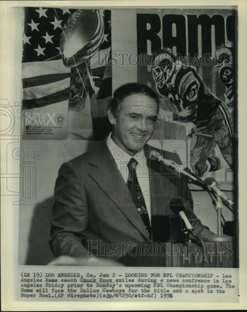 1976 Press Photo Los Angeles Rams coach Chuck Knox at news conference in LA.- Historic Images