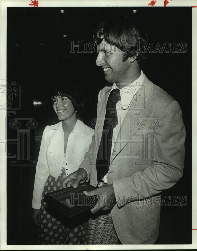 1974 Press Photo University of Houston diamond star Tommy Kaiser &amp; Teresa Maurer- Historic Images