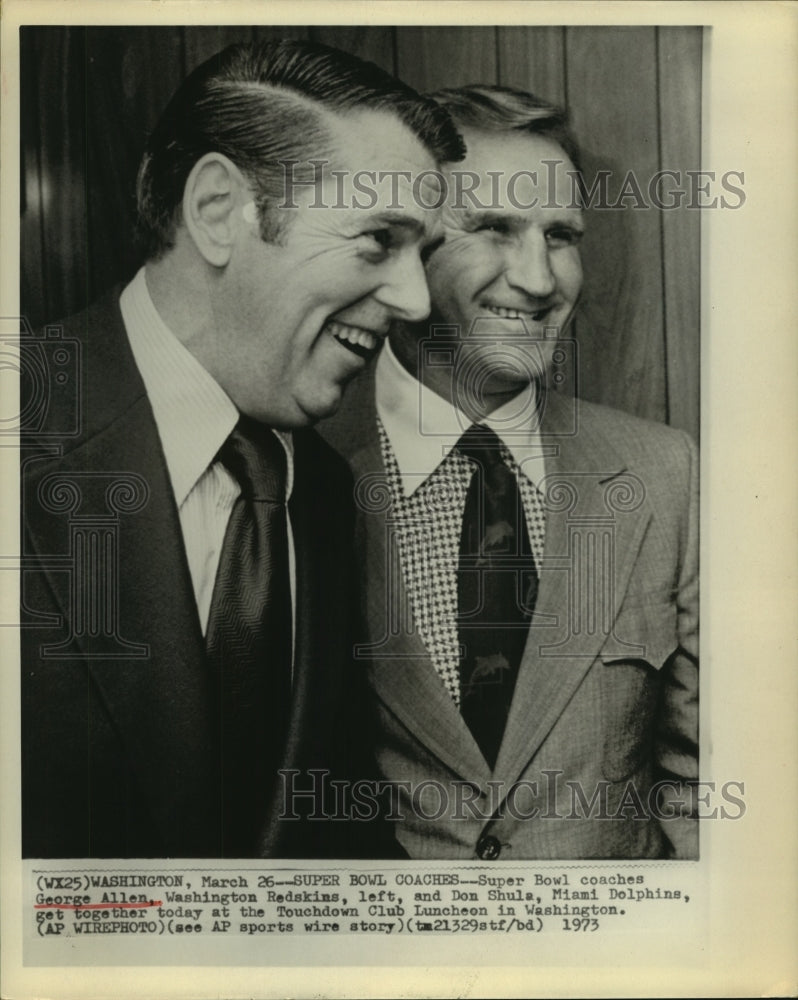 1973 Press Photo NFL coaches George Allen, Don Shula at luncheon in Washington.- Historic Images