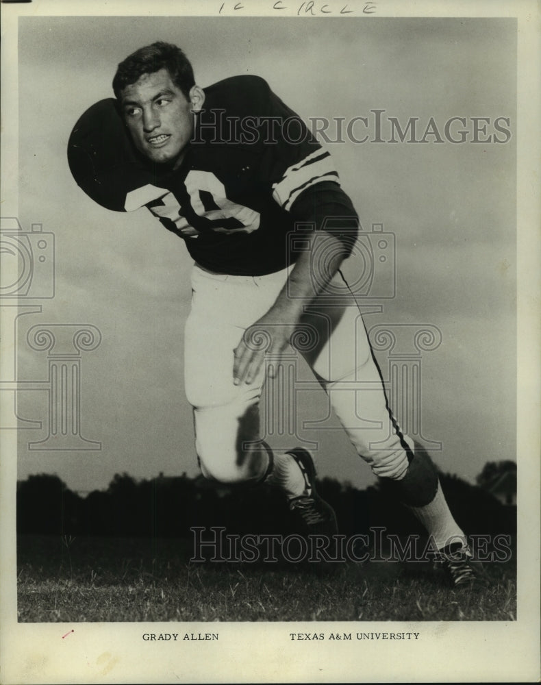 1967 Press Photo Texas A&amp;M University football player Grady Allen. - hcs07711- Historic Images