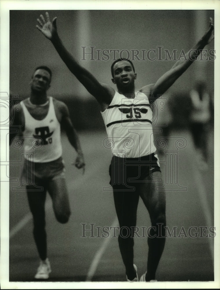 1988 Press Photo Jackson State track star Oslen Barr reacts to winning 800-meter- Historic Images