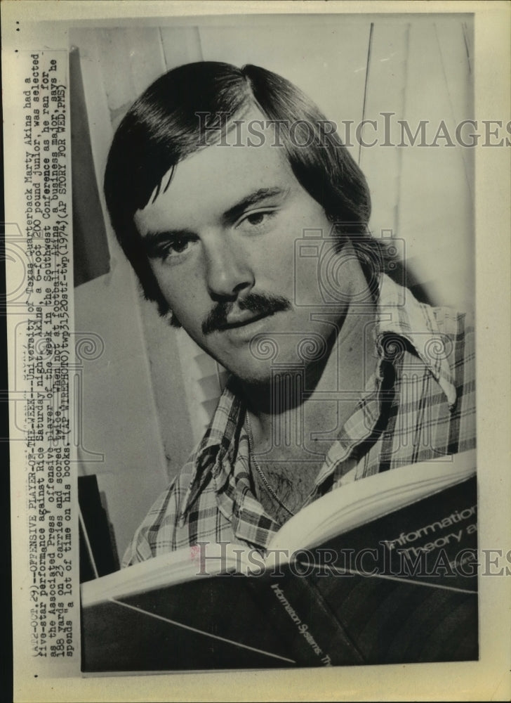 1974 Press Photo Texas quarterback Marty Akins; AP Offensive Player of the Week- Historic Images