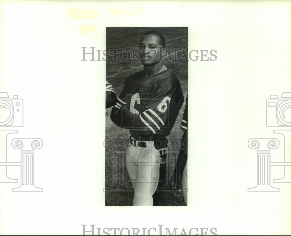 1989 Press Photo University of Houston football player Tyrone Jones. - hcs08196- Historic Images