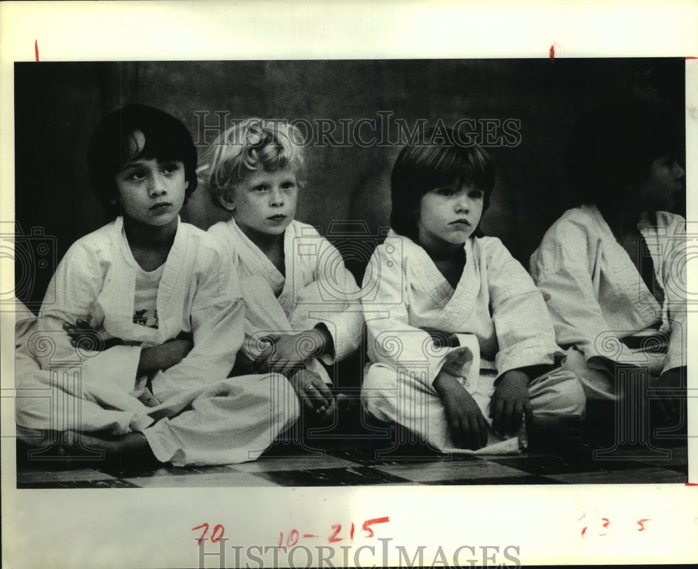 1985 Press Photo Karate students at the Pasadena Parks and Recreation Department- Historic Images