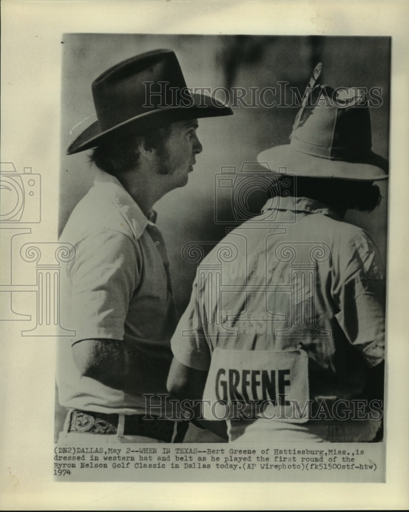 1974 Press Photo Pro golfer Bert Greene during Byron Nelson classic in Dallas.- Historic Images