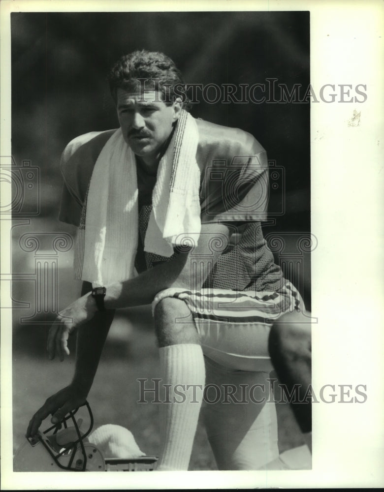 1988 Press Photo Oakland Raiders punter Jeff Gossett wants to make the Pro-Bowl.- Historic Images