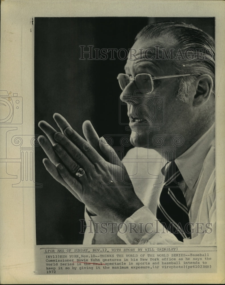 1972 Press Photo Baseball Commissioner Bowie Kuhn in New York office.- Historic Images