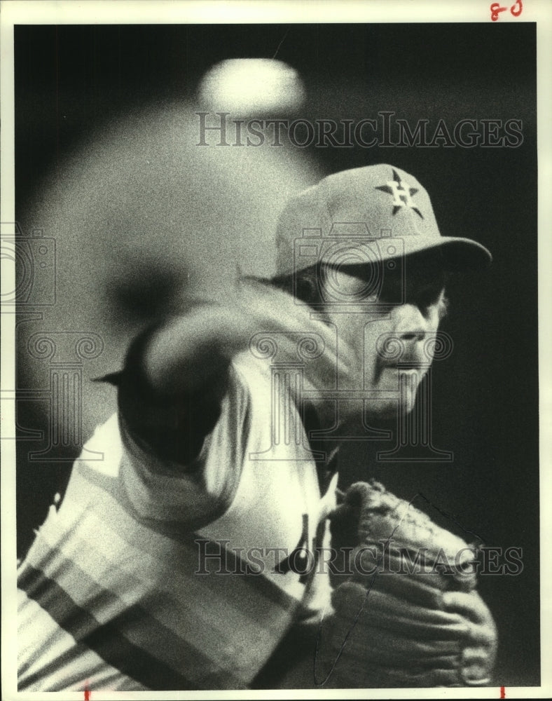 1980 Press Photo Houston Astros' pitcher Joe Niekro releases a pitch.- Historic Images