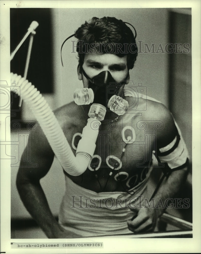 1985 Press Photo U.S. soccer player Jim Kavanaugh of St. Louis has stress test.- Historic Images