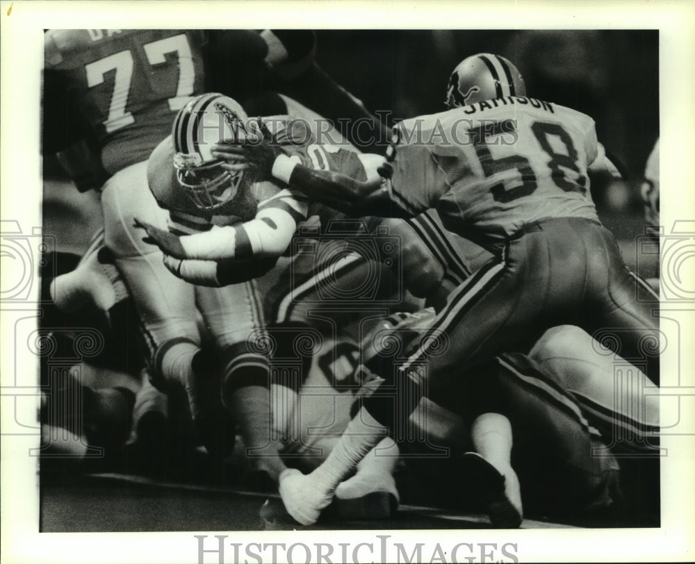 1989 Press Photo Houston Oilers' Mike Rozier dives for touchdown against Lions.- Historic Images
