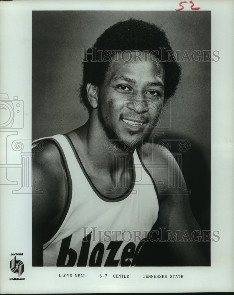 1977 Press Photo Portland Trailblazers&#39; 6&#39;-7&quot; center, Lloyd Neal of Tennessee St- Historic Images