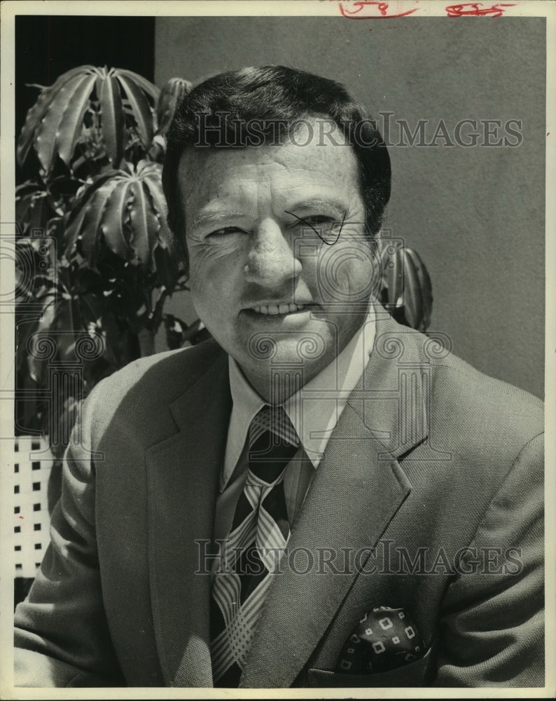 1976 Press Photo Los Angeles Rams general manager Don Klosterman. - hcs10017- Historic Images