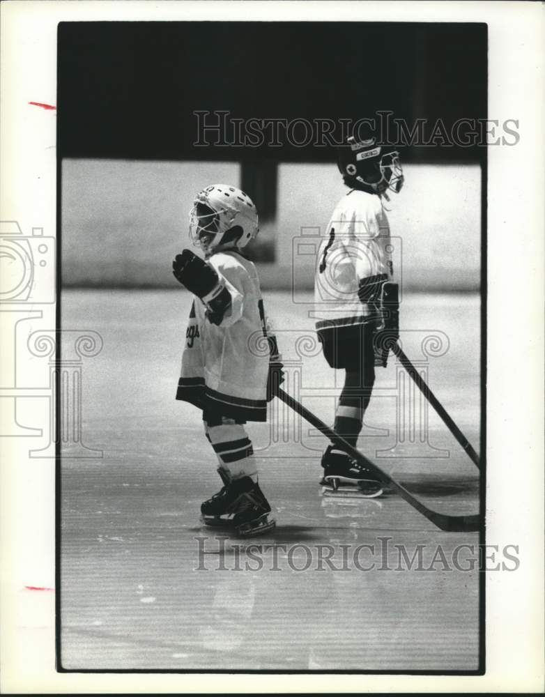 1978 Press Photo A whistle stops Tony Pillegge &amp; Robbie Hart from playing hockey- Historic Images