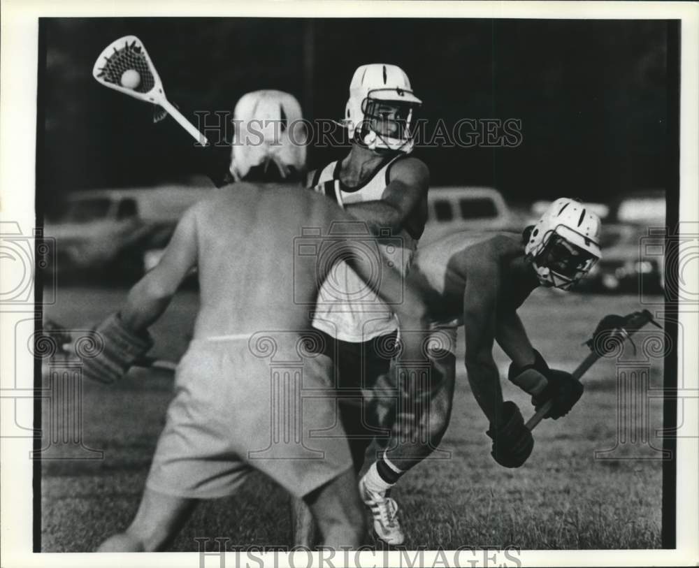 1978 Press Photo A player got by and takes shot during lacrosse game - hcs11228- Historic Images