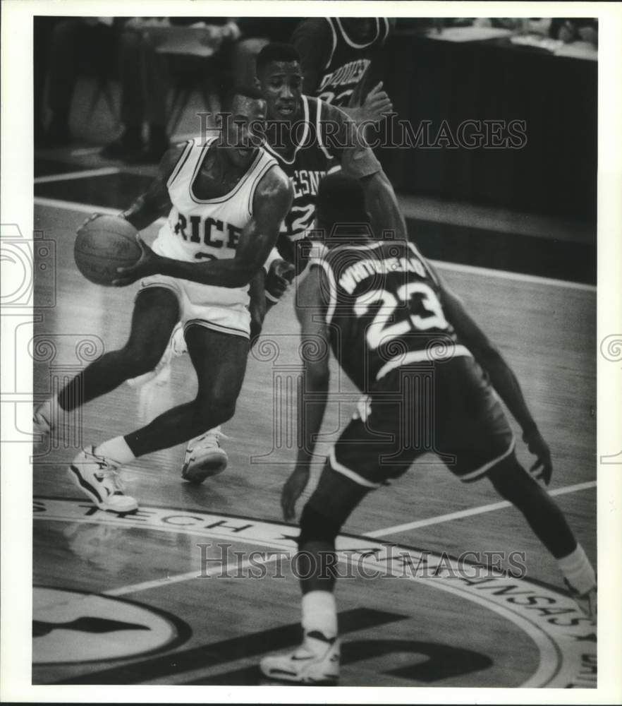 1990 Press Photo Dana Hardy, Rice University Basketball Player, in Game Action- Historic Images