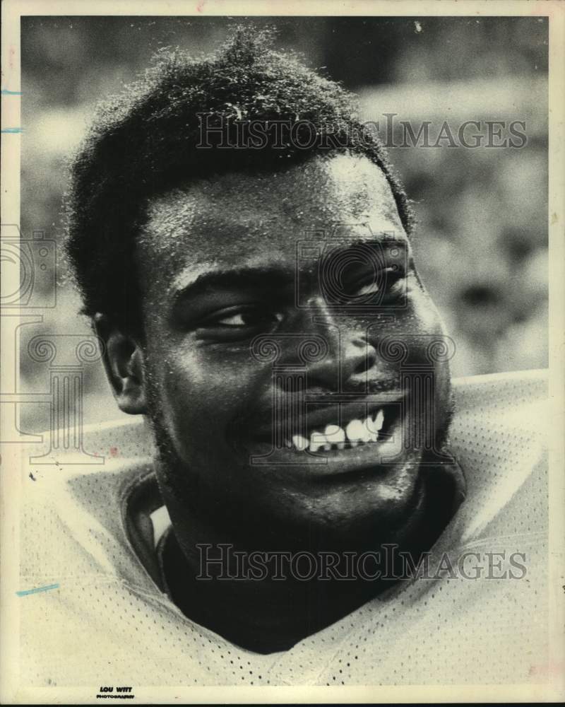 1975 Press Photo Houston Oilers football player Don Hardeman flashes a smile.- Historic Images