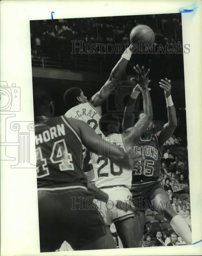 1987 Press Photo ROckets McCray and Harris block a shot by Pistons&#39; Dantley.- Historic Images