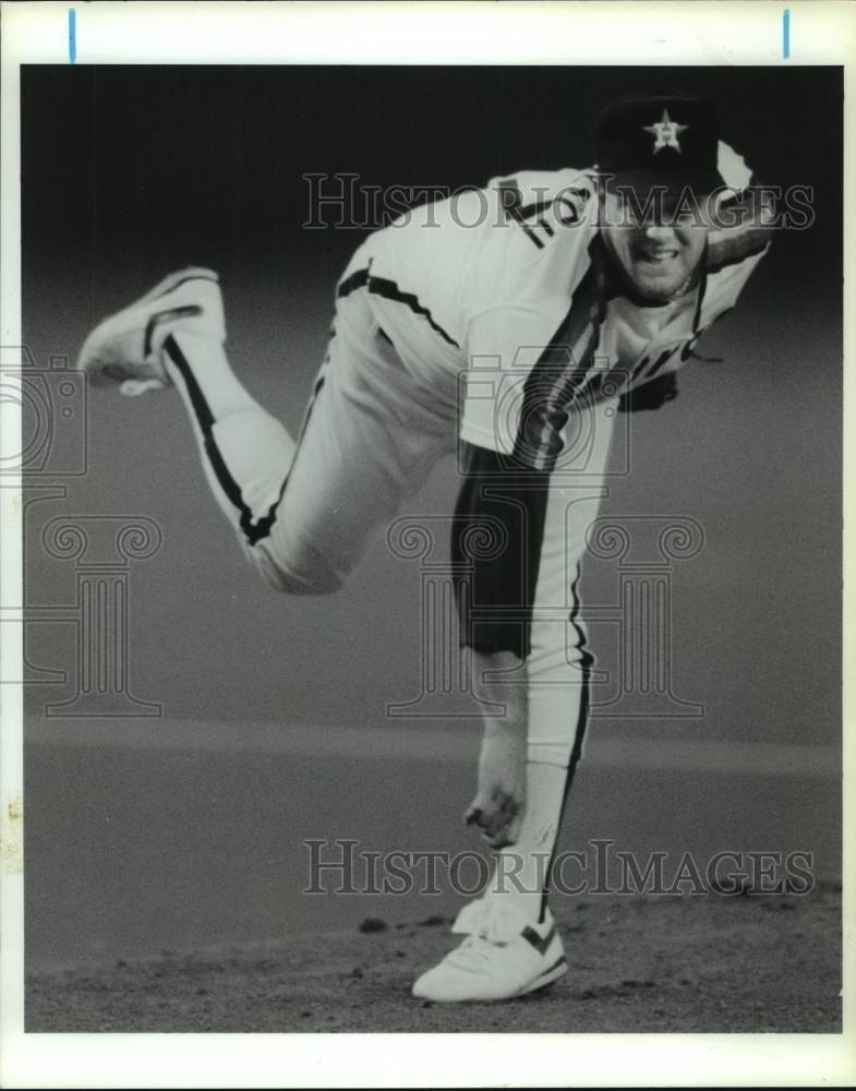 1991 Press Photo Astros&#39; pitcher Pete Harnisch hurls a pitch towards the plate.- Historic Images