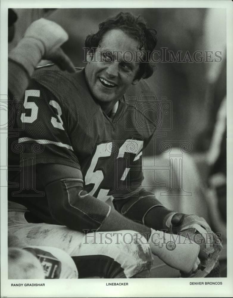 1979 Press Photo Denver Broncos&#39; linebacker Randy Gradishar takes a break.- Historic Images