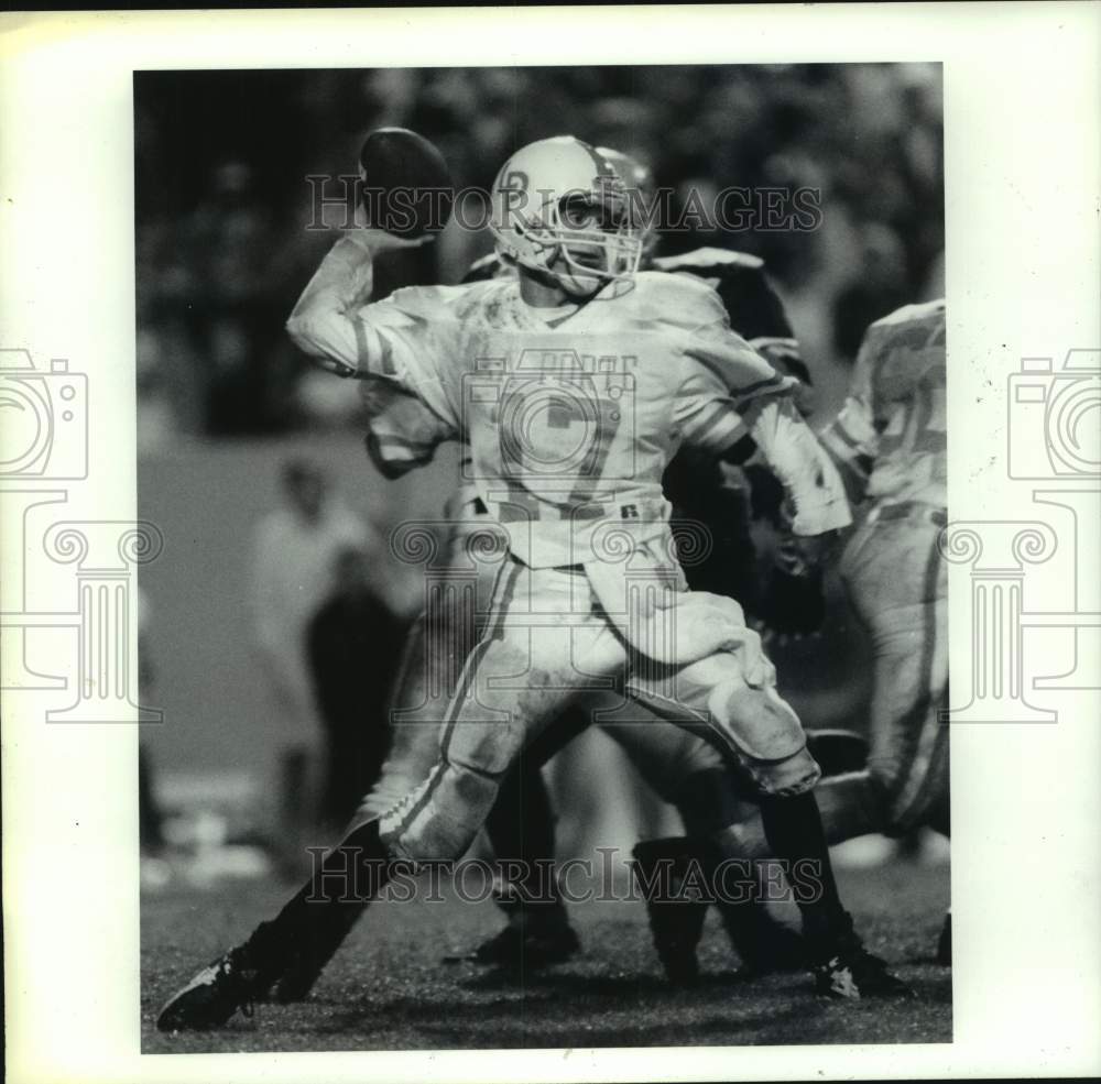 1993 Press Photo La Porte High School quarterback Jeremy Lawrence poised to pass- Historic Images