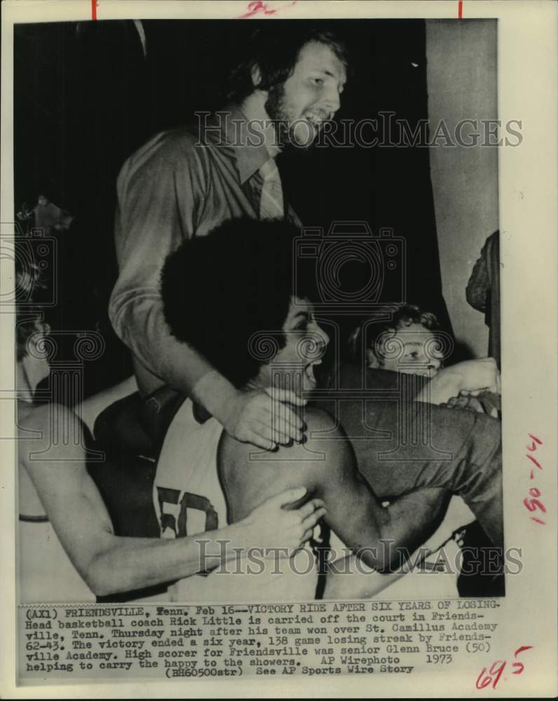 1973 Press Photo Friendsville Academy coach Rick Little is carried off court.- Historic Images