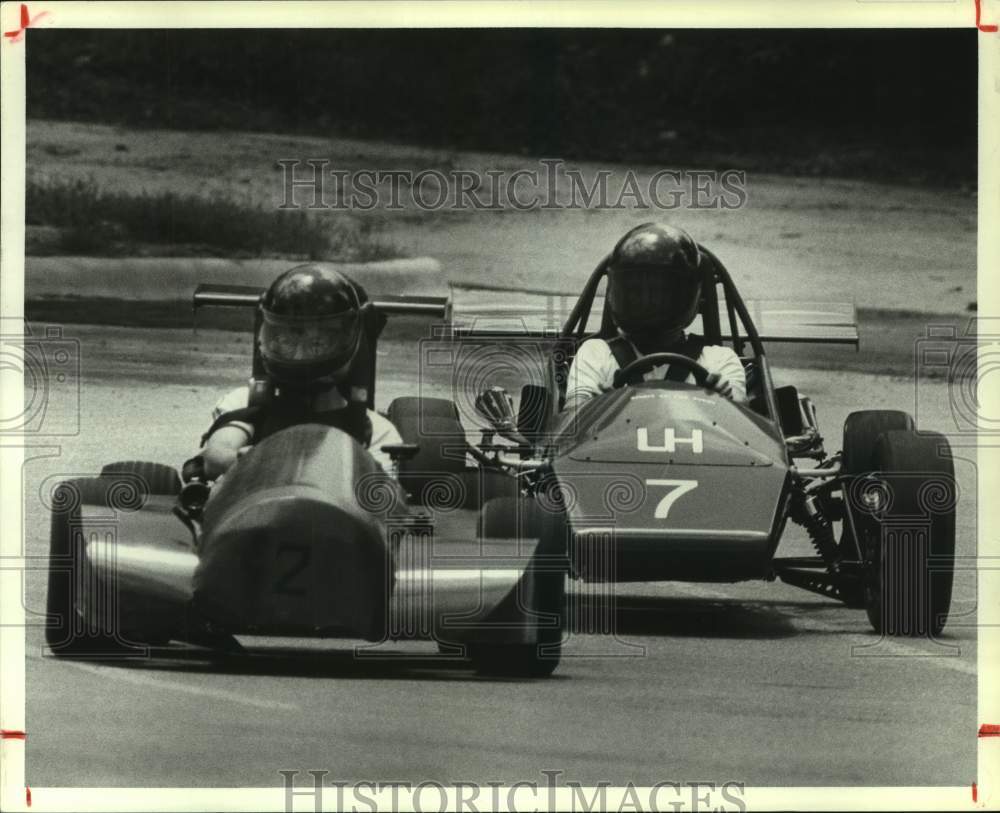 1982 Press Photo University of Illinois and Houston drivers jockey for position.- Historic Images