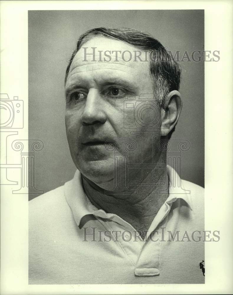 1984 Press Photo Houston Gamblers head football coach Jack Pardee. - hcs13708- Historic Images