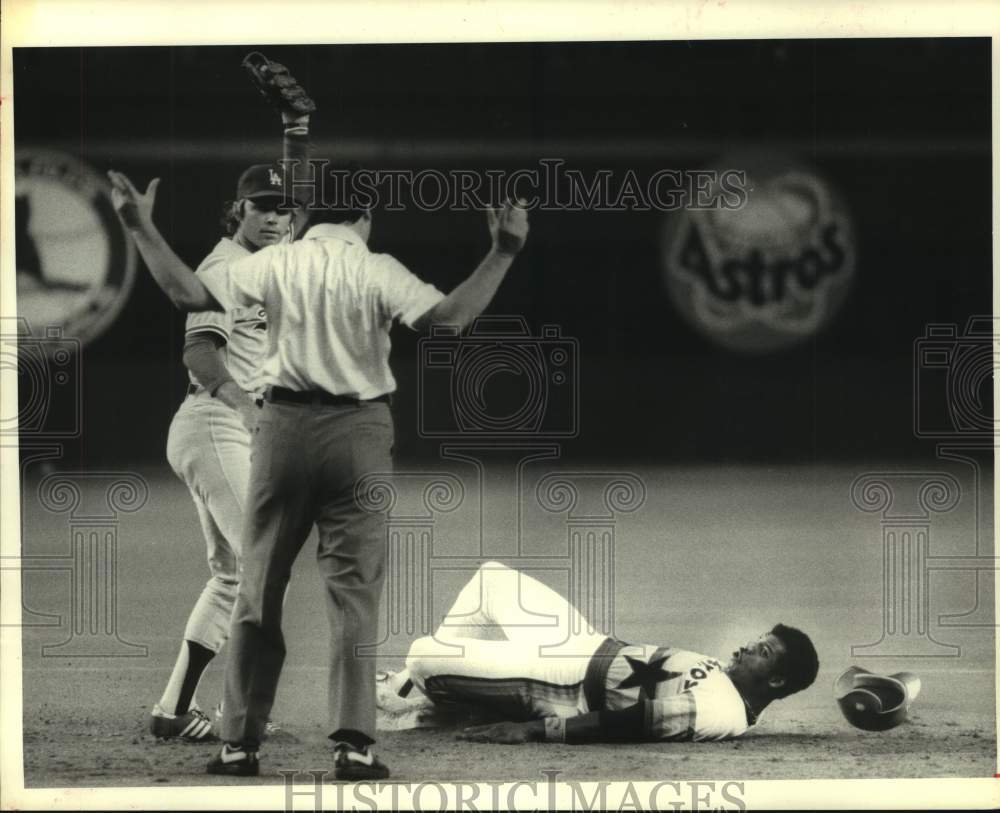 1980 Press Photo Astros&#39; Cesar Cedeno steals 2nd on Dodgers&#39; Bill Russell- Historic Images