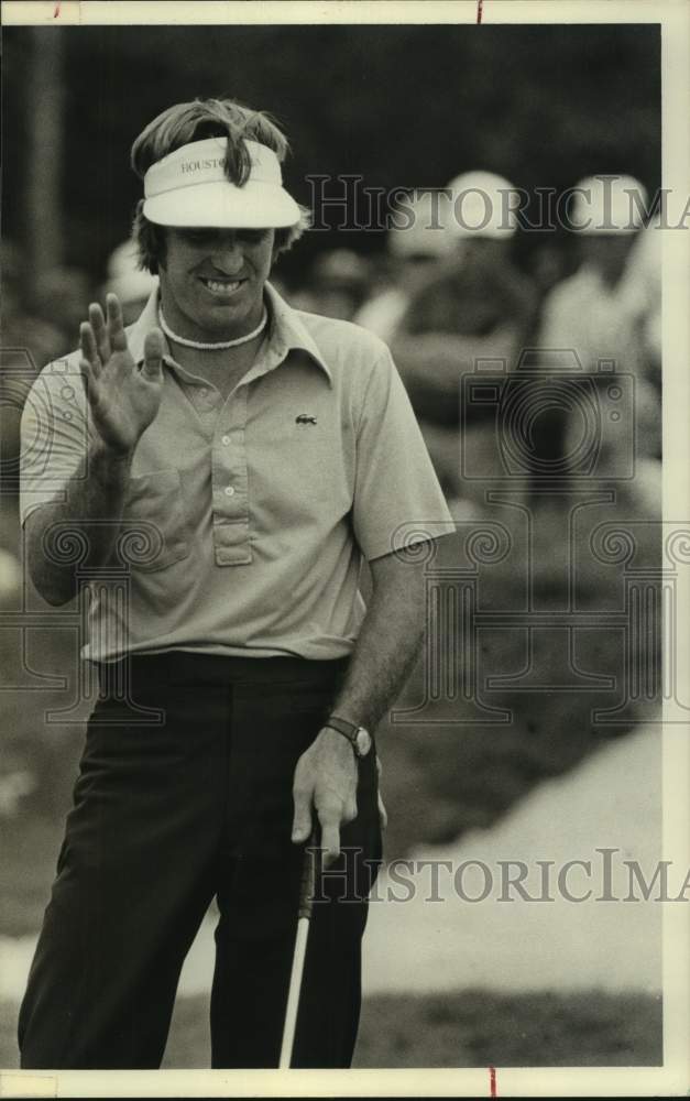 1975 Press Photo Golfer Gil Morgan shouts after birdie on #7 - hcs15121- Historic Images