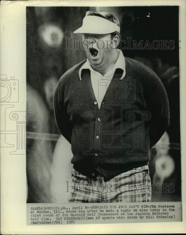 1972 Press Photo Jim Jamieson yawns after chalking up a bogey on nine at Masters- Historic Images