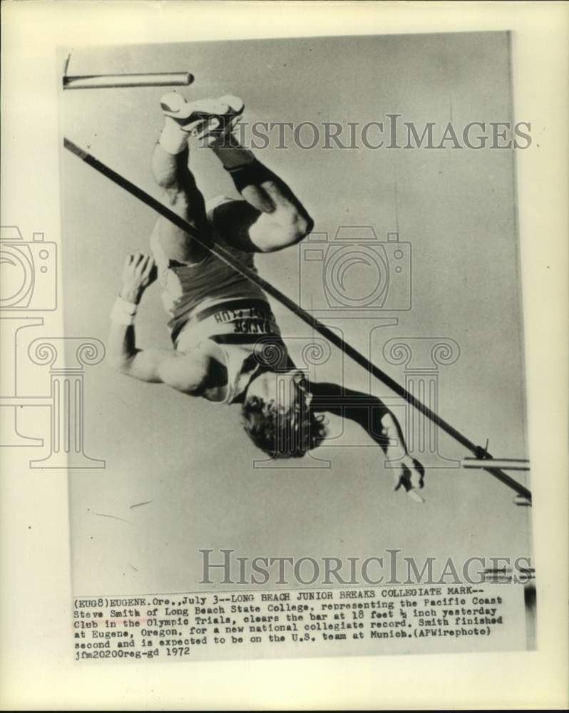 1972 Press Photo Pole vaulter Steve Smith clears bar to qualify for Olympic team- Historic Images