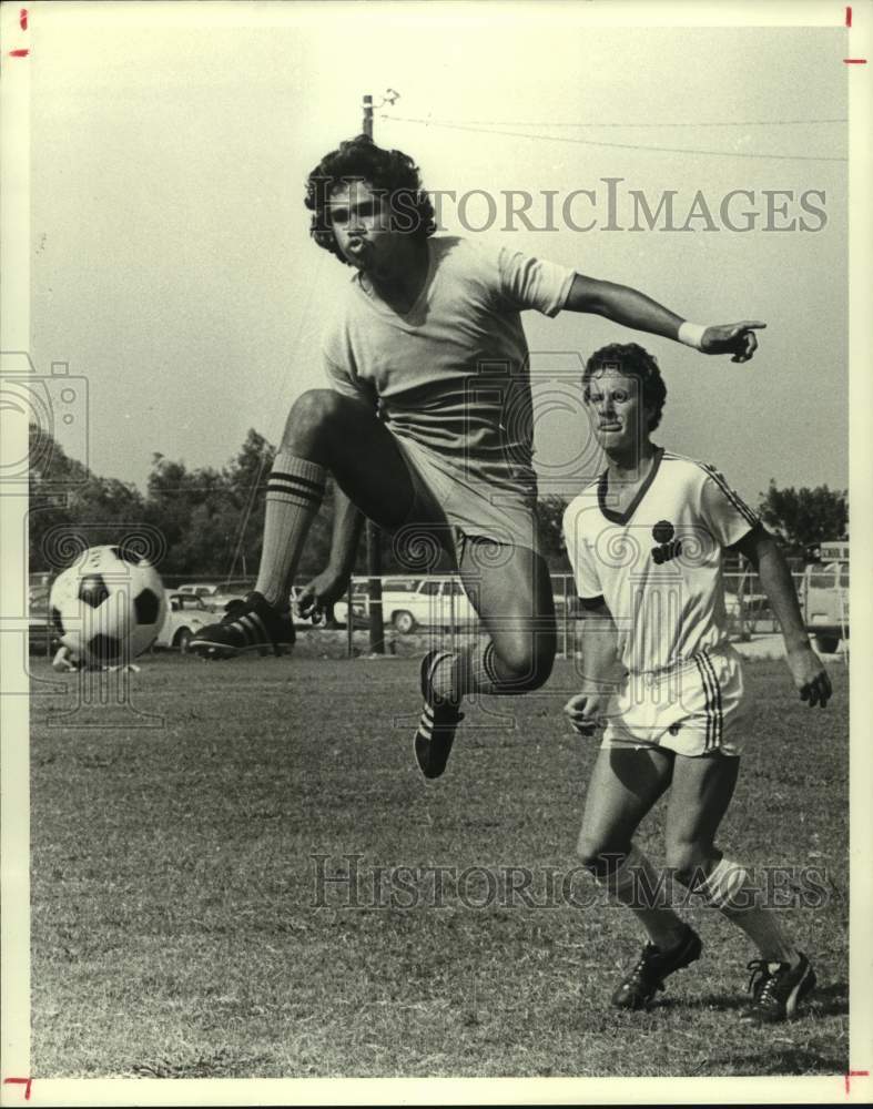 1978 Press Photo Action from High School championship soccer game at Houston.- Historic Images