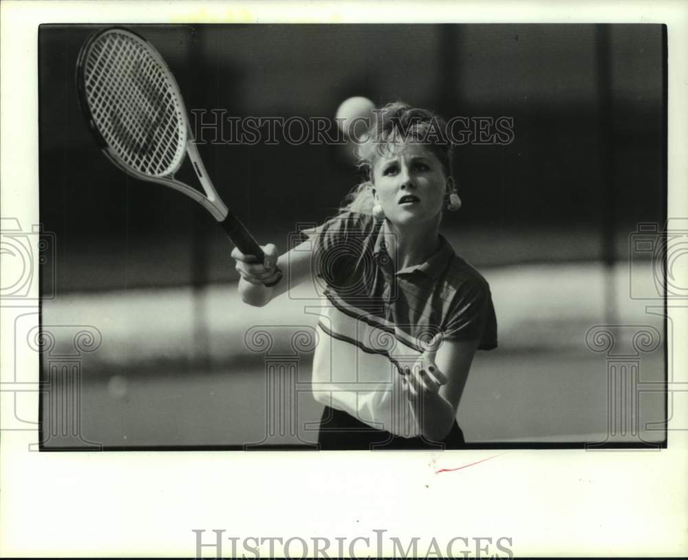 1988 Press Photo Lynn Staley, top ranked under 18 tennis player in Texas.- Historic Images