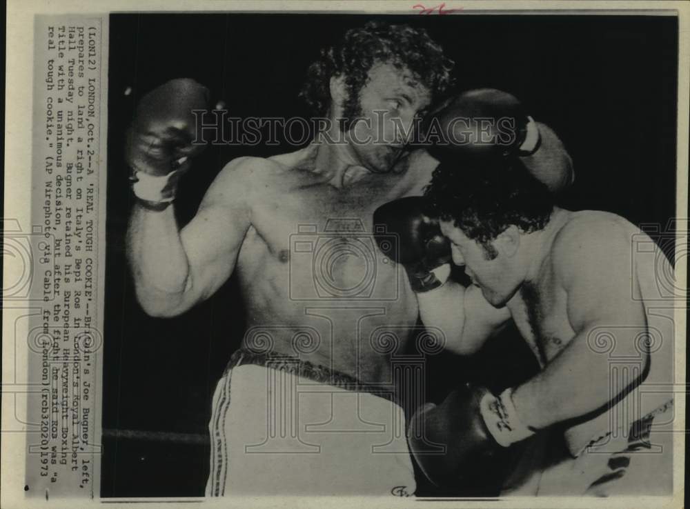 1973 Press Photo Britain&#39;s Joe Bugner prepares to land right to Italy&#39;s Bepi Ros- Historic Images