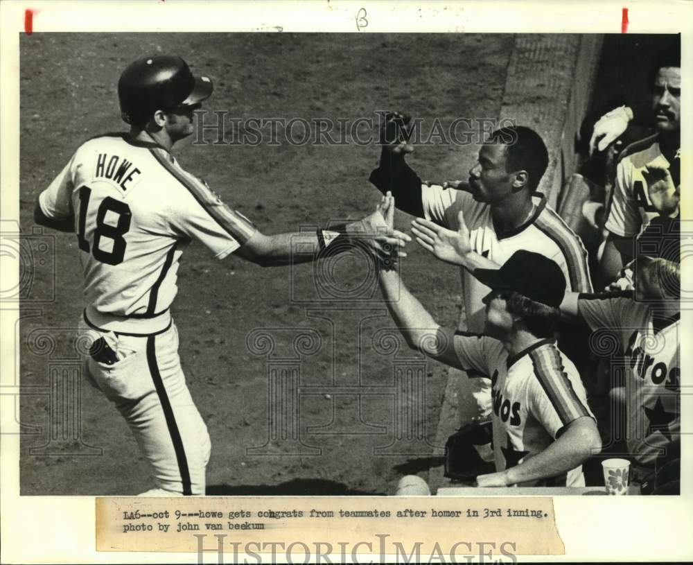 1981 Press Photo Astros' Art Howe congratulated at dugout after hitting home run- Historic Images