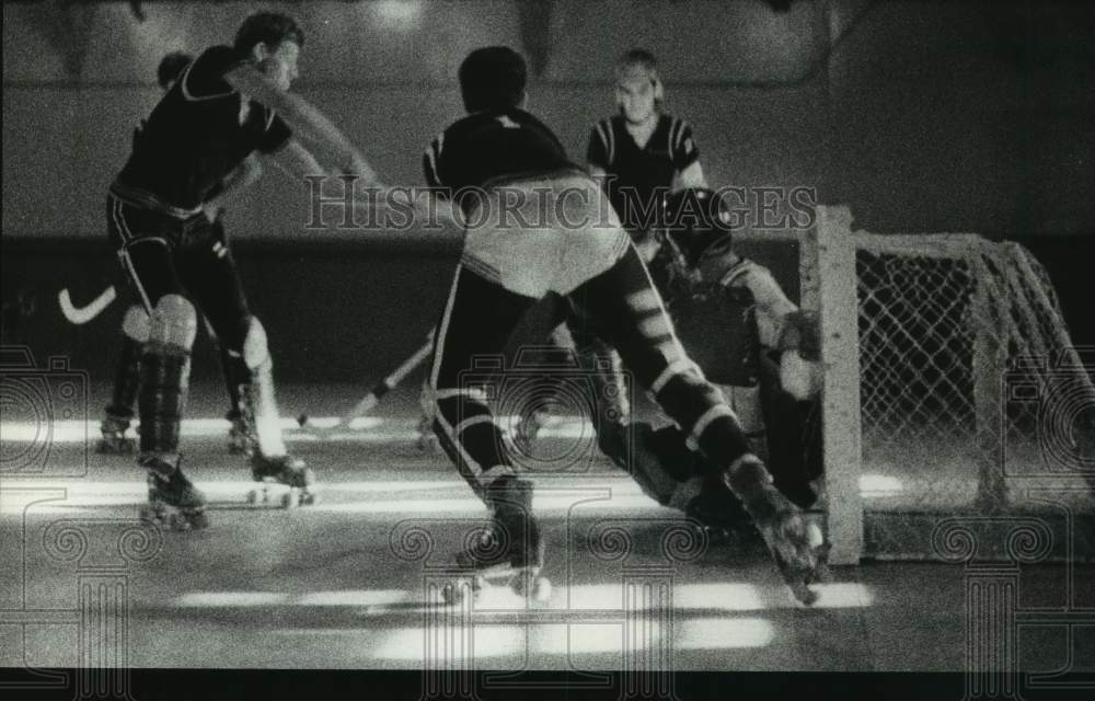 1969 Press Photo Action from a roller hockey game. - hcs17063- Historic Images