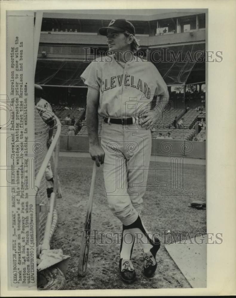 1970 Press Photo Indians&#39; Ken Harrelson watches batting practice in Boston.- Historic Images