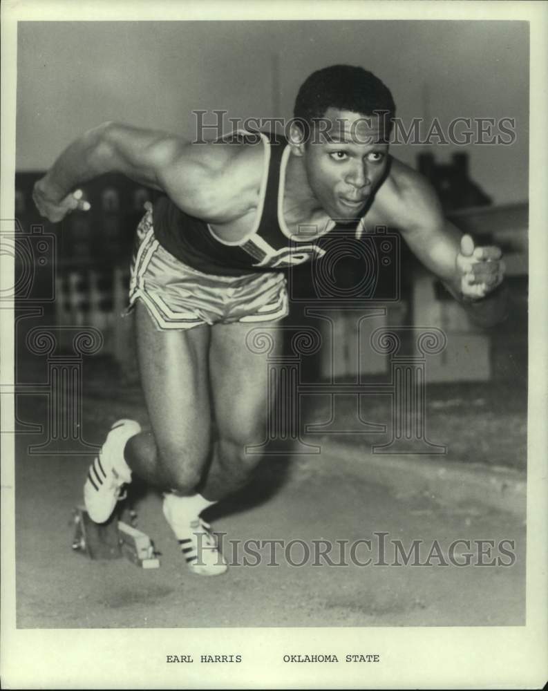 Press Photo Oklahoma State runner Earl Harris bolts out of starting block- Historic Images