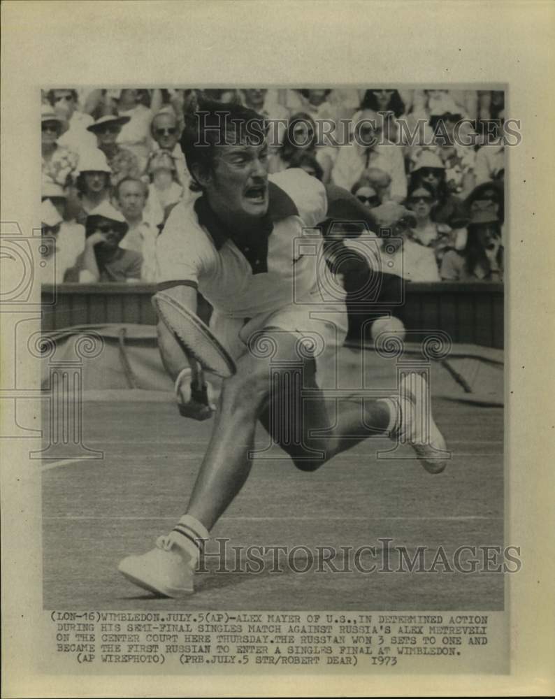 1973 Press Photo Tennis player Alex Mayer reaches to return shot at Wimbledon- Historic Images