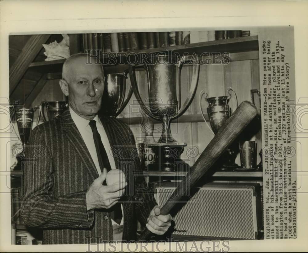 1963 Press Photo Sam Rice poses with some of his baseball trophies at Ashton, MD- Historic Images