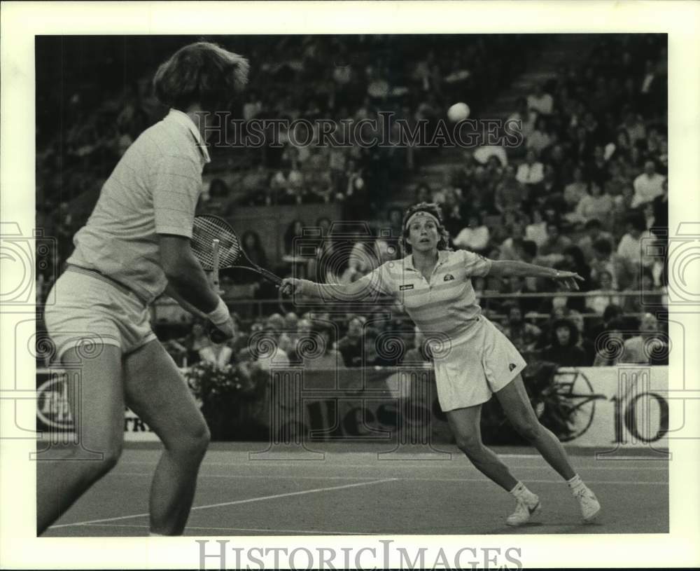 1982 Press Photo Tennis players JoAnne Russell and Sherwood Stewart - hcs19695- Historic Images