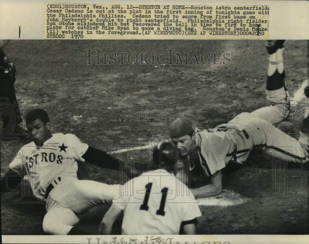 1970 Press Photo Houston&#39;s Cesar Cedeno is out at the plate in Phillies game- Historic Images