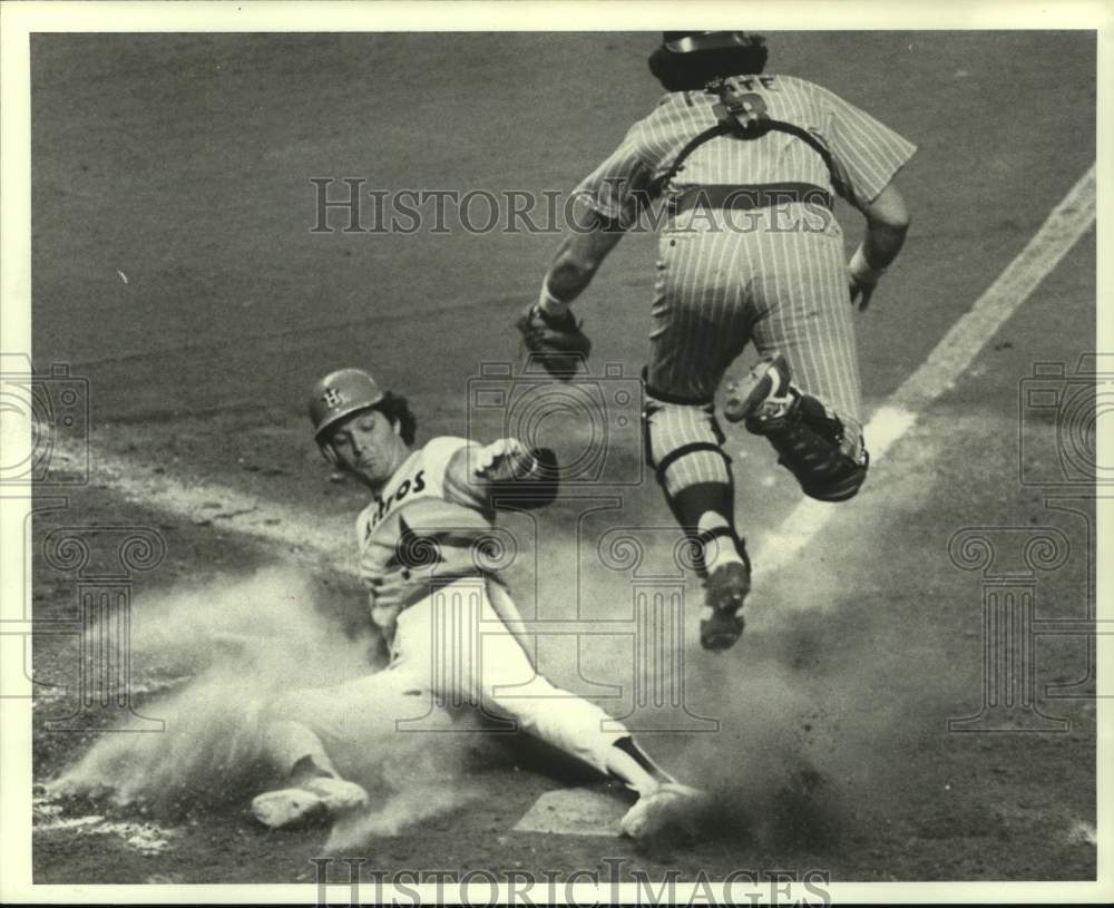 1979 Press Photo Astros' Craig Reynolds slides into home for 2nd inning to score- Historic Images