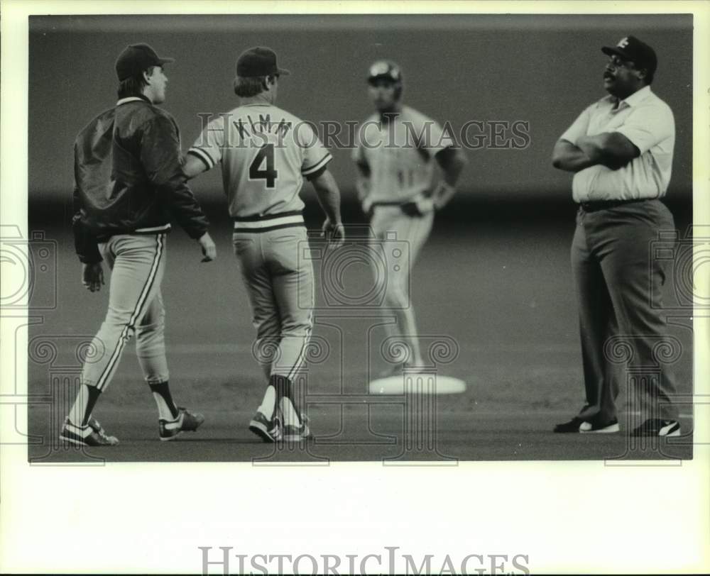 1988 Press Photo Reds vs. Astros balk dispute results in Reds pitcher ejection- Historic Images
