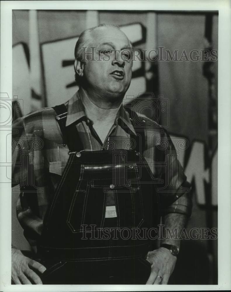 Press Photo Los Angeles Dodgers baseball manager Tom Lasorda wears bib overalls- Historic Images