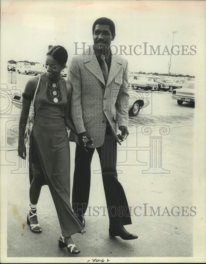 1971 Press Photo Former heavyweight champion Ernie Terrell & Donna Lear Robinson- Historic Images