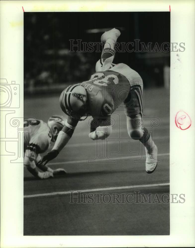 1988 Press Photo Oilers&#39; Mike Rozier scores touchdown against the Seahawks.- Historic Images